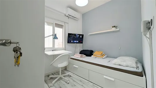 Rooms in Córdoba - photo 3