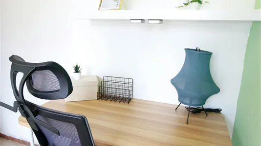 Rooms in Barcelona Eixample - photo 9