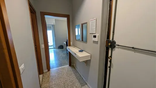 Apartments in Milano Zona 8 - Fiera, Gallaratese, Quarto Oggiaro - photo 4