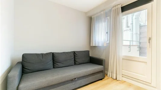 Apartments in Barcelona Eixample - photo 4