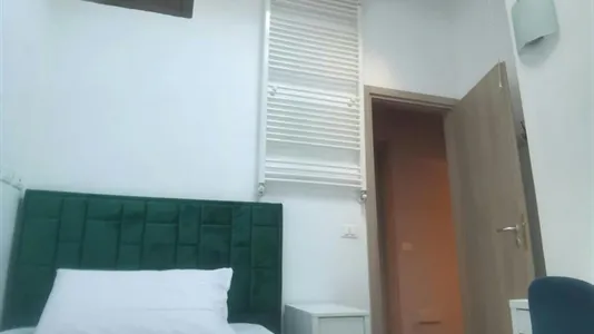 Rooms in Florence - photo 9