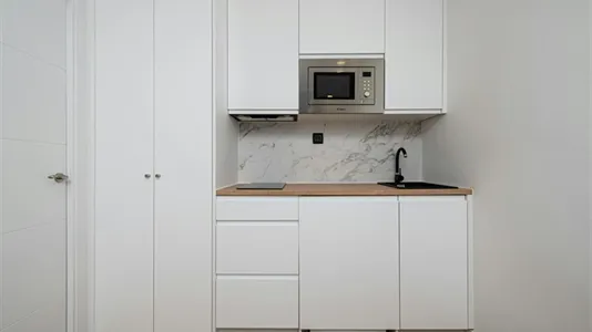 Rooms in Madrid Centro - photo 4