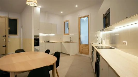 Rooms in Barcelona Eixample - photo 9