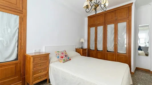 Rooms in Valencia Extramurs - photo 4