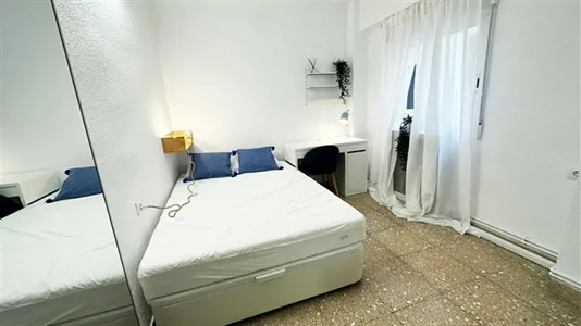 Rooms in Valencia Ciutat Vella - photo 2