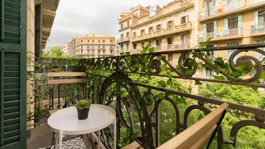 Rooms in Barcelona Eixample - photo 2