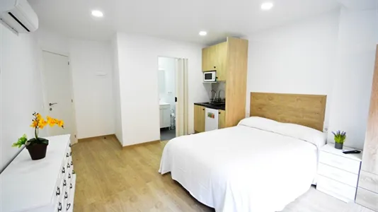 Apartments in Valencia Extramurs - photo 8