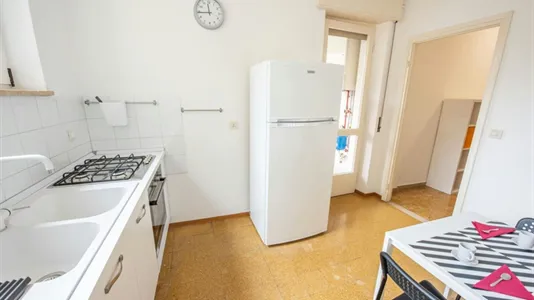 Rooms in Udine - photo 4