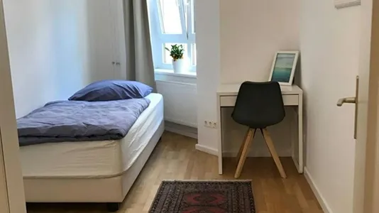 Rooms in Berlin Tempelhof-Schöneberg - photo 1