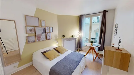 Rooms in Paris 8ème arrondissement - photo 3