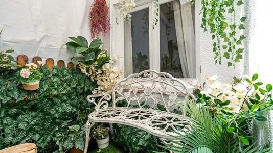 Rooms in Barcelona Sants-Montjuïc - photo 10