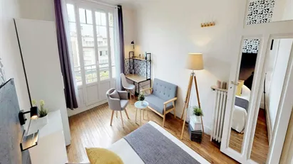 Room for rent in Boulogne-Billancourt, Île-de-France