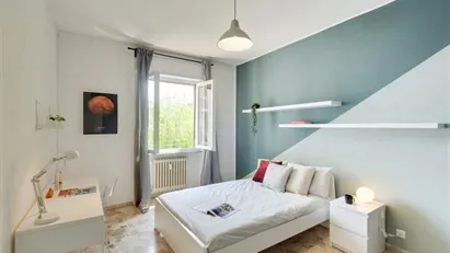 Room for rent in Milano Zona 6 - Barona, Lorenteggio, Milan