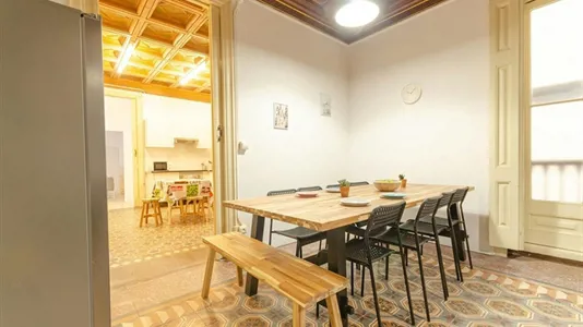 Rooms in Barcelona Ciutat Vella - photo 3