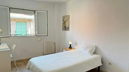 Rooms in Madrid Puente de Vallecas - photo 1
