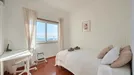 Room for rent, Almada, Setúbal (Distrito), Rua Eugénio Castro