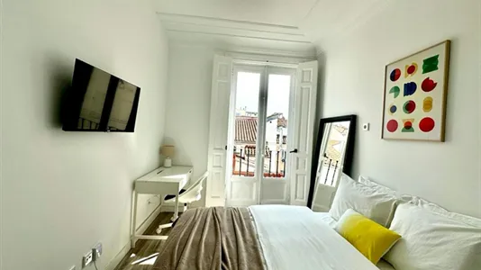 Rooms in Madrid Centro - photo 4