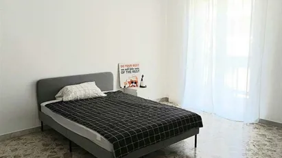 Room for rent in Bari, Puglia