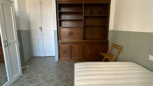 Rooms in Valencia Ciutat Vella - photo 5