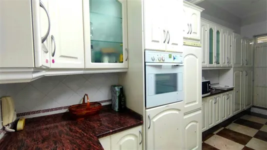 Rooms in Almería - photo 4