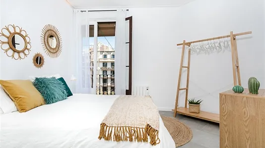 Apartments in Barcelona Eixample - photo 9