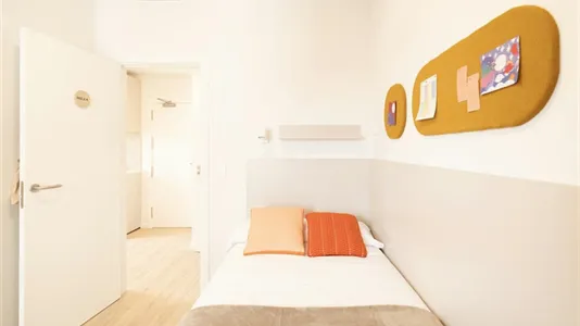 Rooms in Sevilla Triana - photo 10