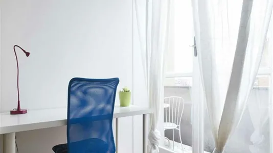 Rooms in Milano Zona 2 - Stazione Centrale, Gorla, Turro, Greco, Crescenzago - photo 9