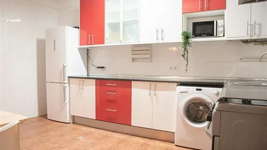 Rooms in Barcelona Eixample - photo 10