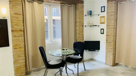 Apartments in Valencia Ciutat Vella - photo 3