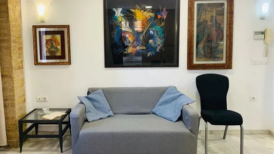 Apartments in Valencia Ciutat Vella - photo 2