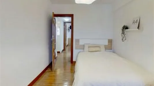 Rooms in Bilbao - photo 5