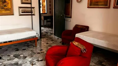 Room for rent in Milano Zona 8 - Fiera, Gallaratese, Quarto Oggiaro, Milan