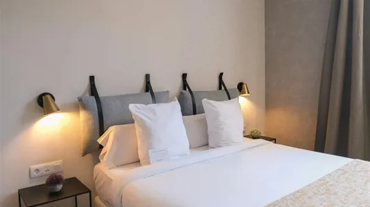 Rooms in Barcelona Ciutat Vella - photo 2