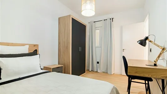 Rooms in Barcelona Eixample - photo 4