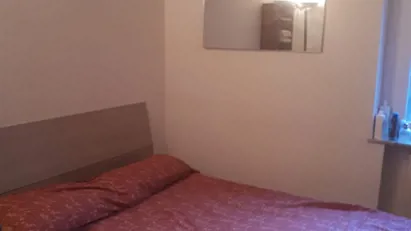 Room for rent in Milano Zona 8 - Fiera, Gallaratese, Quarto Oggiaro, Milan