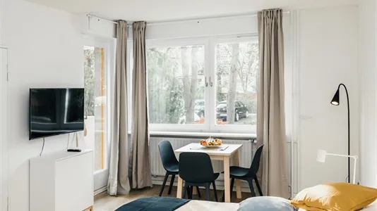 Apartments in Berlin Steglitz-Zehlendorf - photo 4