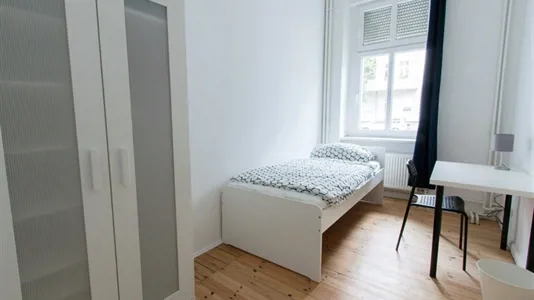 Rooms in Berlin Charlottenburg-Wilmersdorf - photo 1