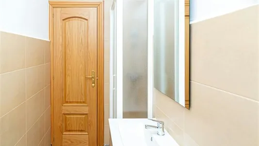 Rooms in Zaragoza - photo 8