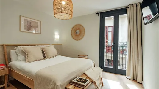 Rooms in Barcelona Gràcia - photo 1