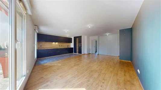 Apartments in Lyon - photo 2