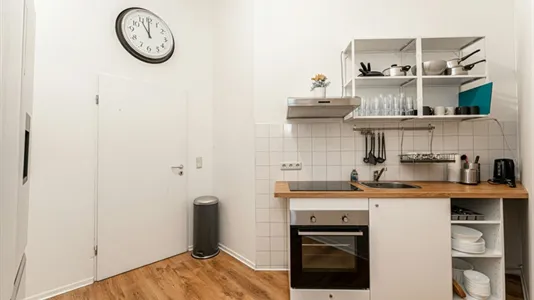 Rooms in Berlin Mitte - photo 9