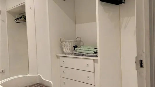 Rooms in Madrid Centro - photo 8