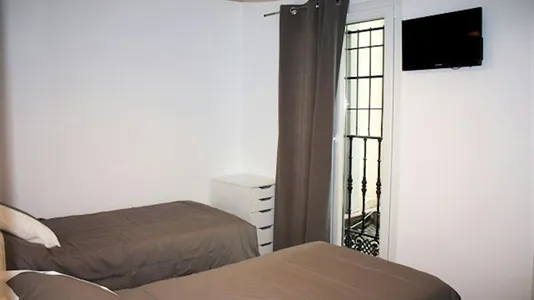 Rooms in Madrid Centro - photo 1