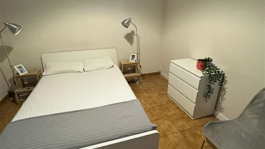 Rooms in Barcelona Eixample - photo 7