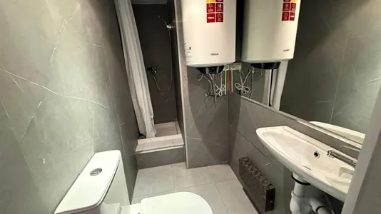 Rooms in Madrid Chamberí - photo 9