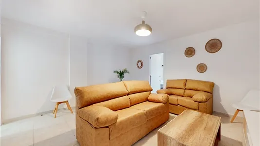 Rooms in Reus - photo 10