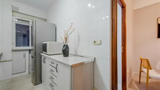 Rooms in Madrid Chamartín - photo 9