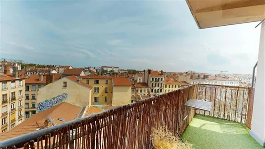 Apartments in Lyon - photo 2