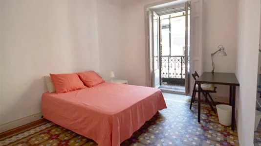 Rooms in Madrid Centro - photo 2