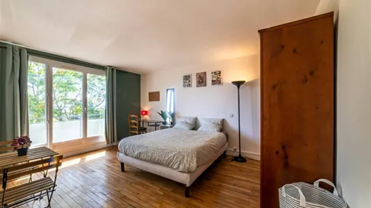 Apartments in Bobigny - photo 1